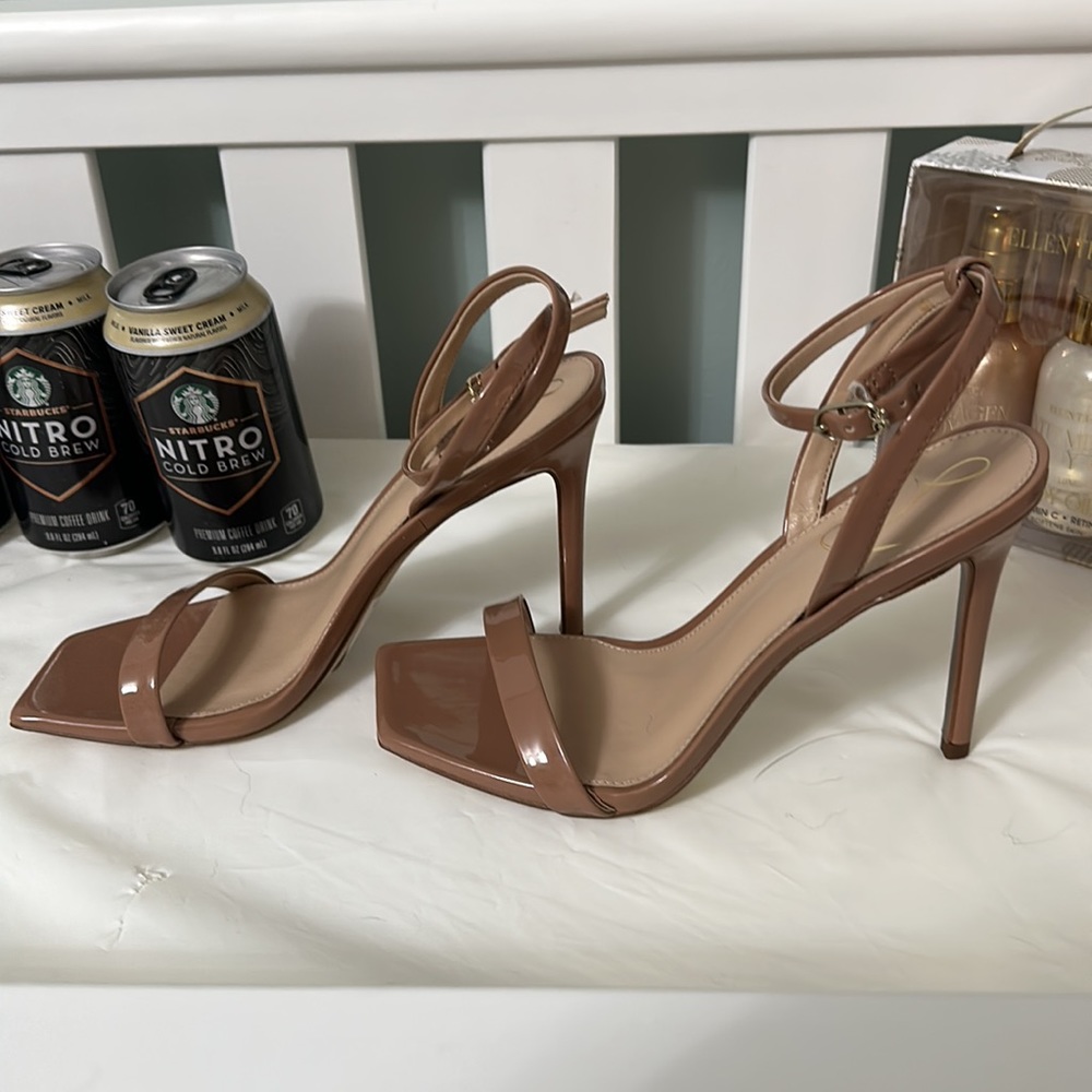 Brand new Sam Edelman size 7.5 perfect summer shoe, tan - Picture 2 of 2
